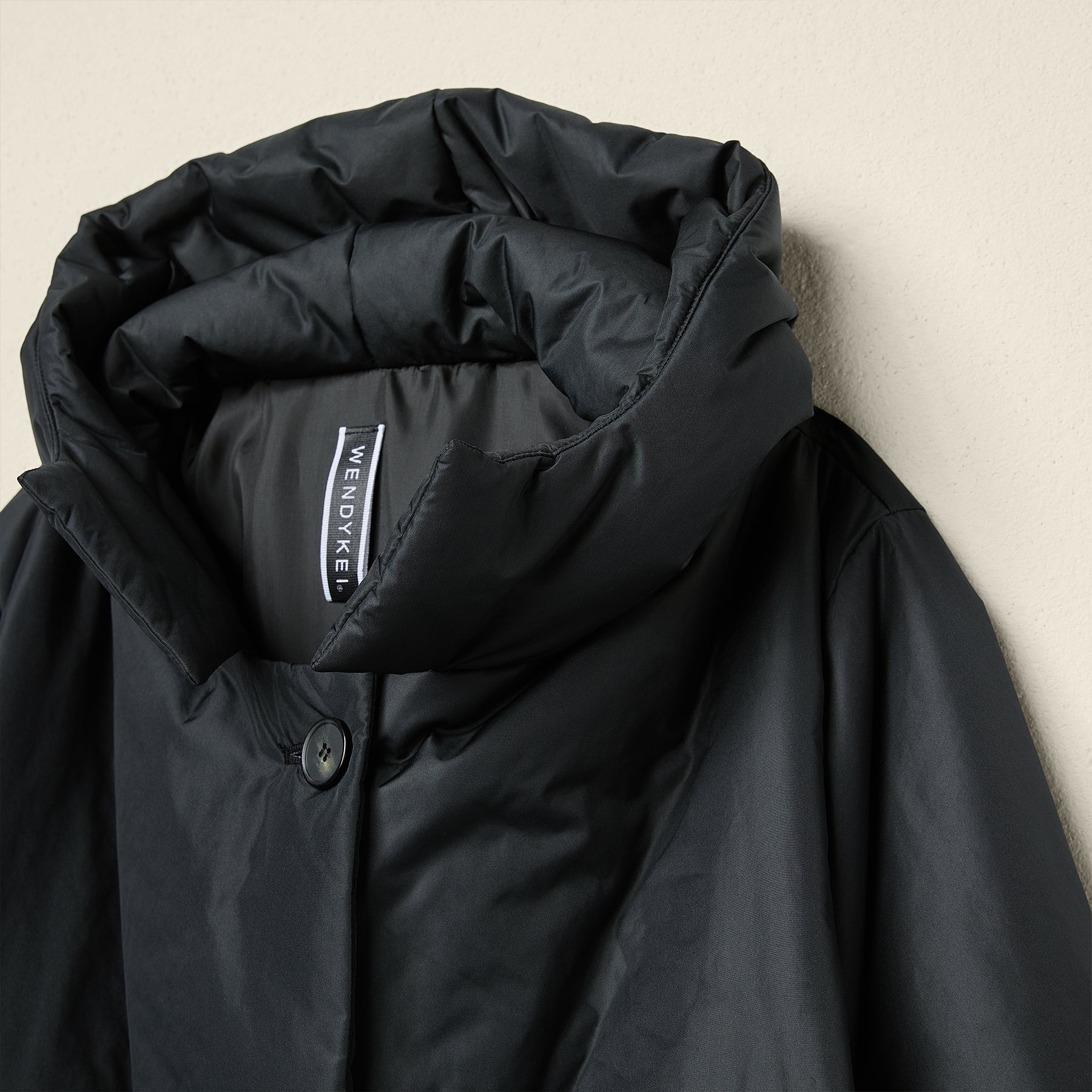 WIDE DOWN JACKET