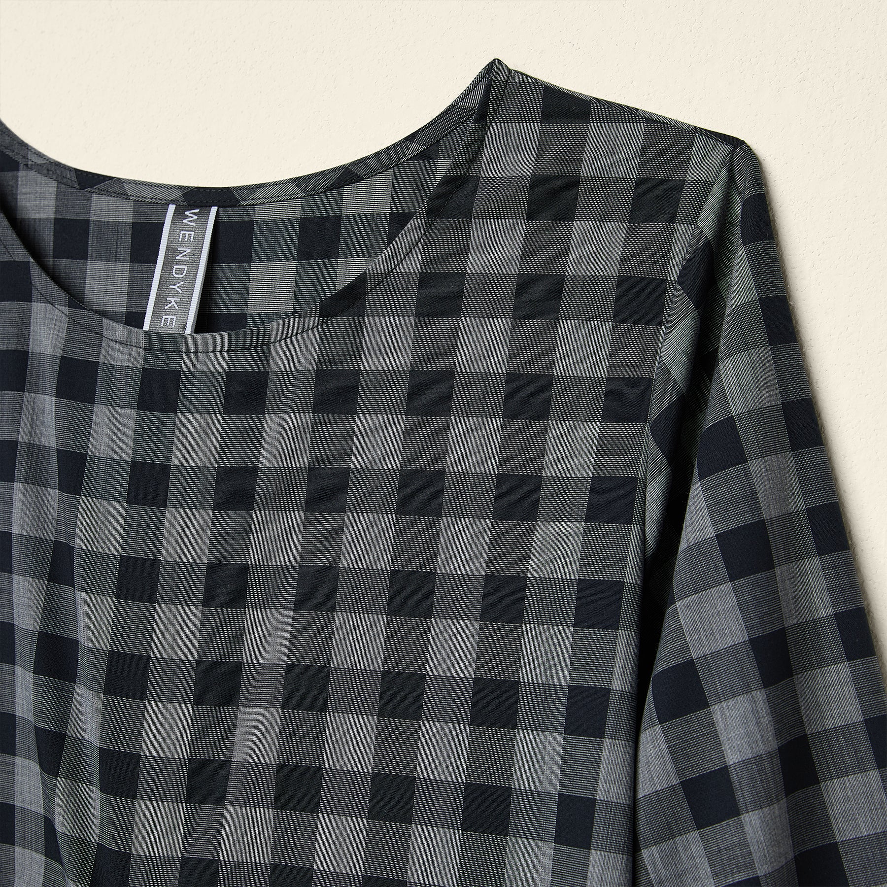 CHECKED DRESS WITH PLEAT