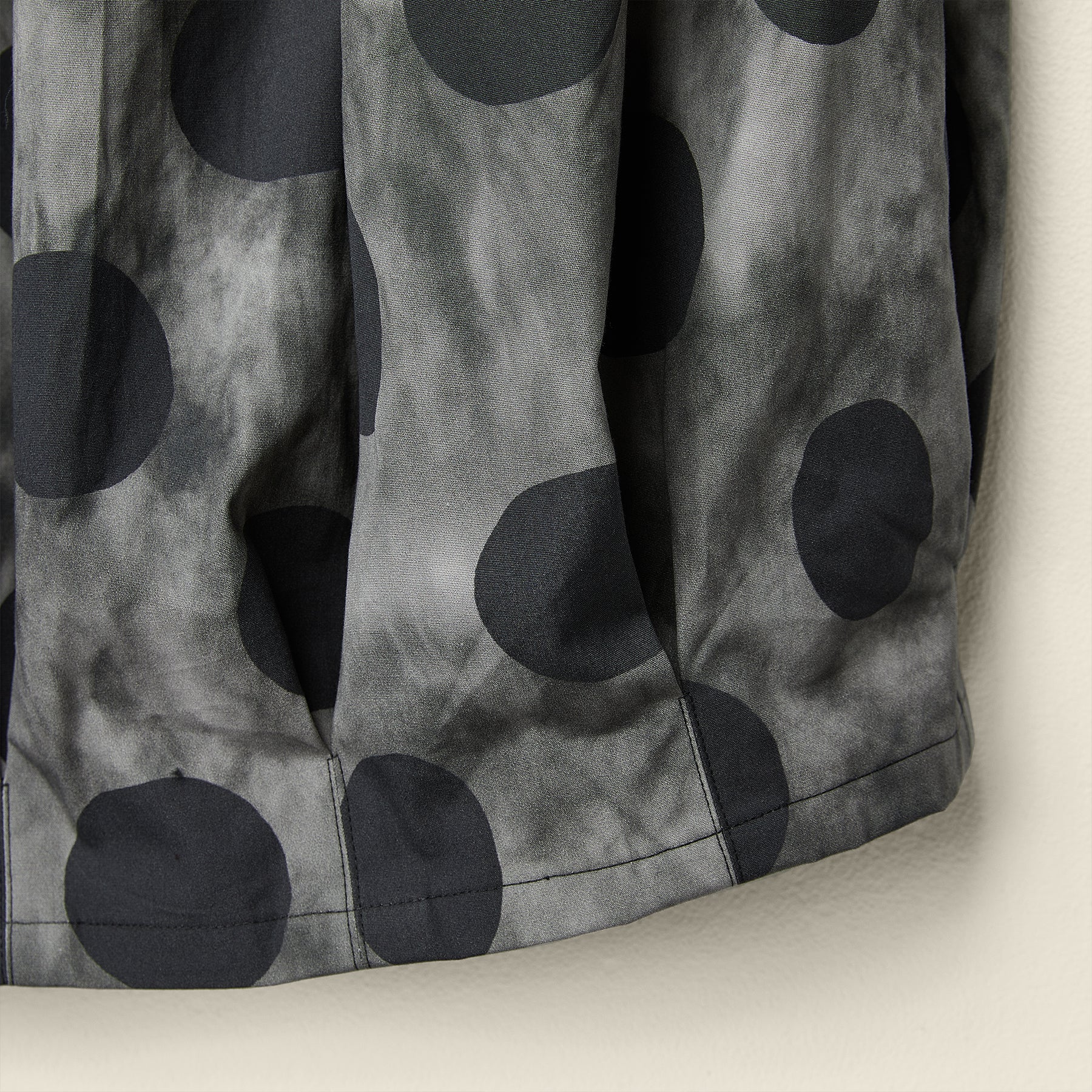 SMOKE DOTTED SKIRT