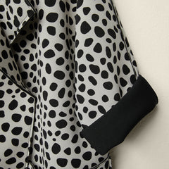 敞开式达尔马提亚犬外套