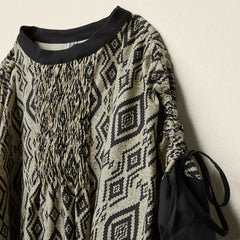 GATHERED BLOUSE IN GEOMETRIC PATTERN