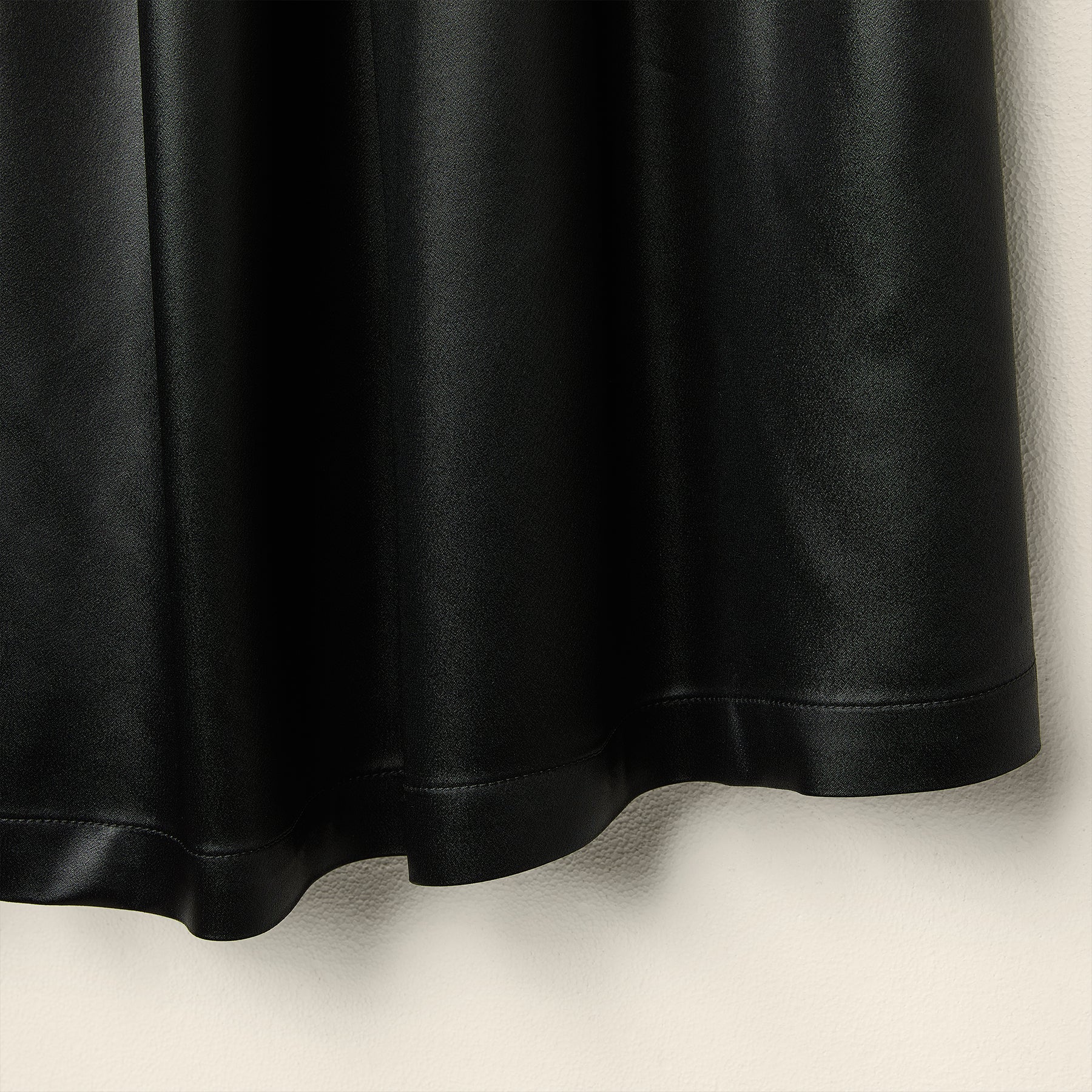 AW26 FAUX LEATHER SKIRT WITH JACQUARD DETAIL