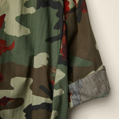 ABITO MILITARE CON FIORI