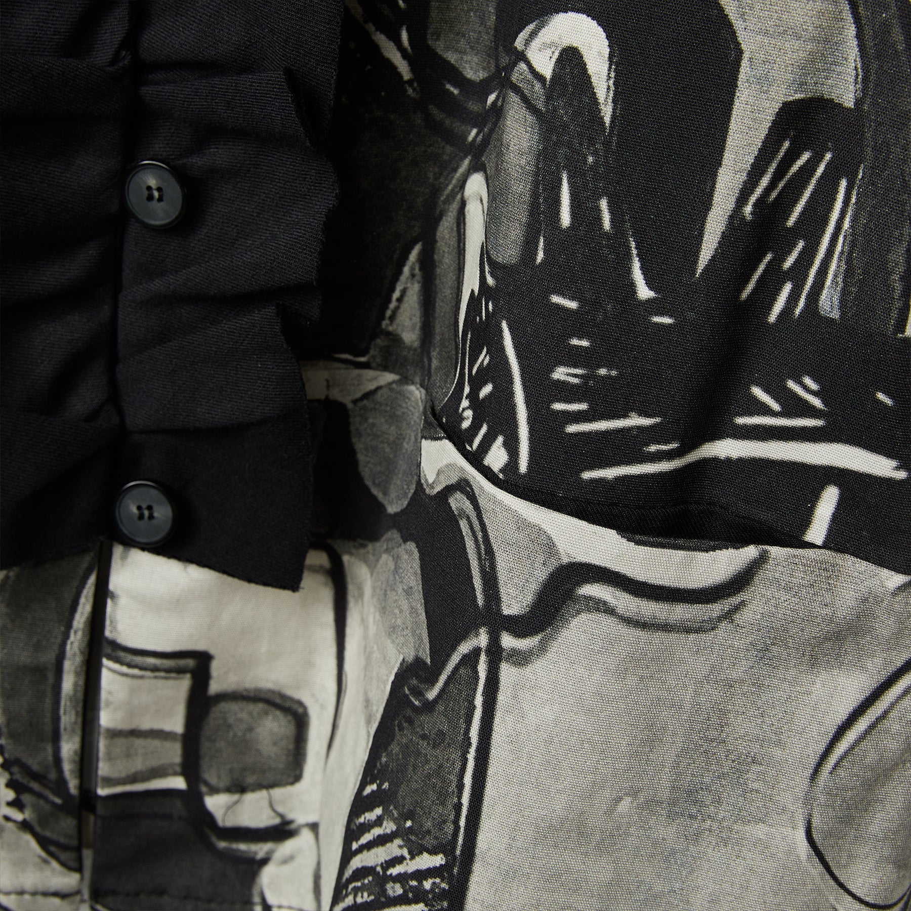 ABSTRACT PRINT JACKET WITH ROUCHE