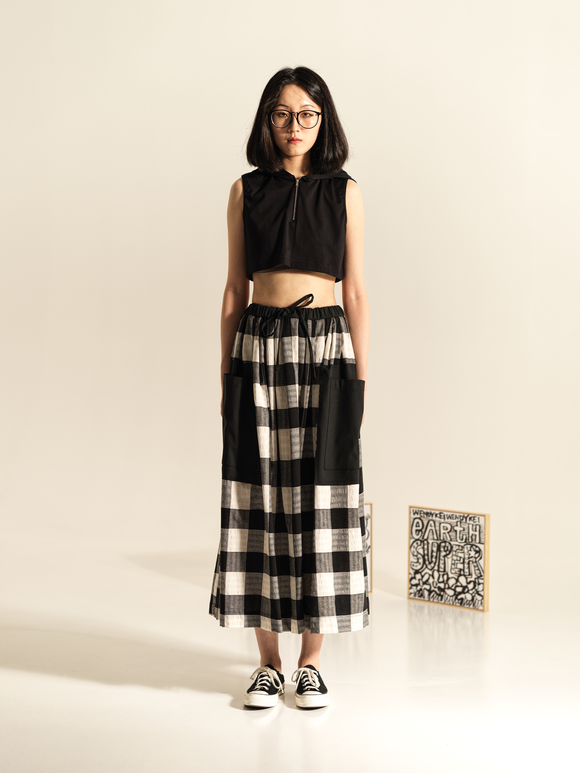 B/W CHECK SKIRT WITH BIG PATCH POCKETS