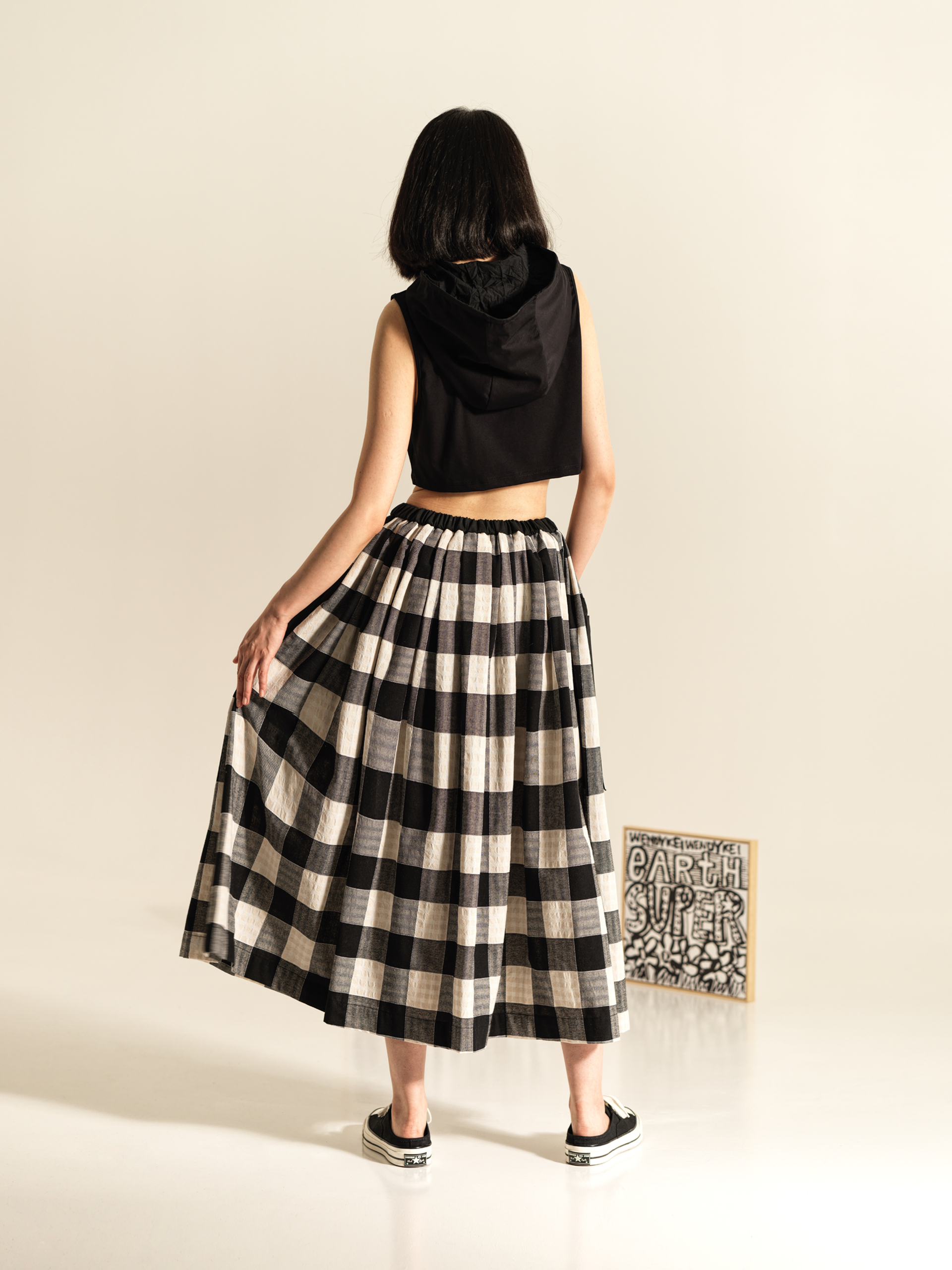 B/W CHECK SKIRT WITH BIG PATCH POCKETS