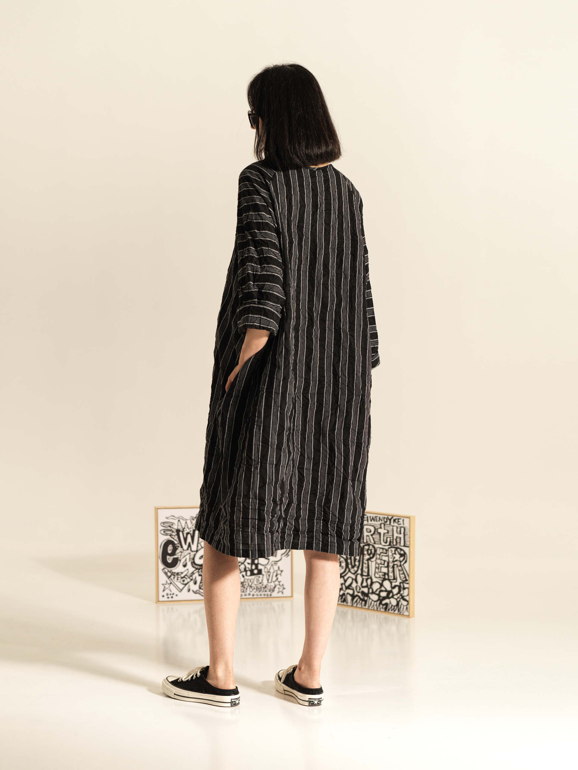 WRINKLED EFFECT STRIPED MIDI DRESS