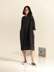 WRINKLED EFFECT STRIPED MIDI DRESS