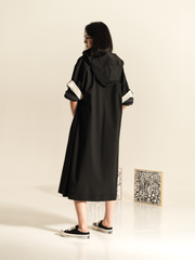 OVERCOAT WITH HOOD AND ZIP CLOSURE