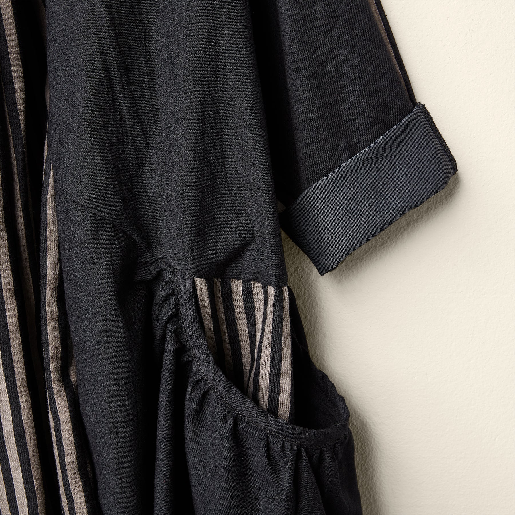 WIDE CARDIGAN WITH STRIPED DETAILS