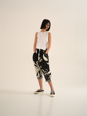 B/W PATTERN LOW CROTCH PANTS