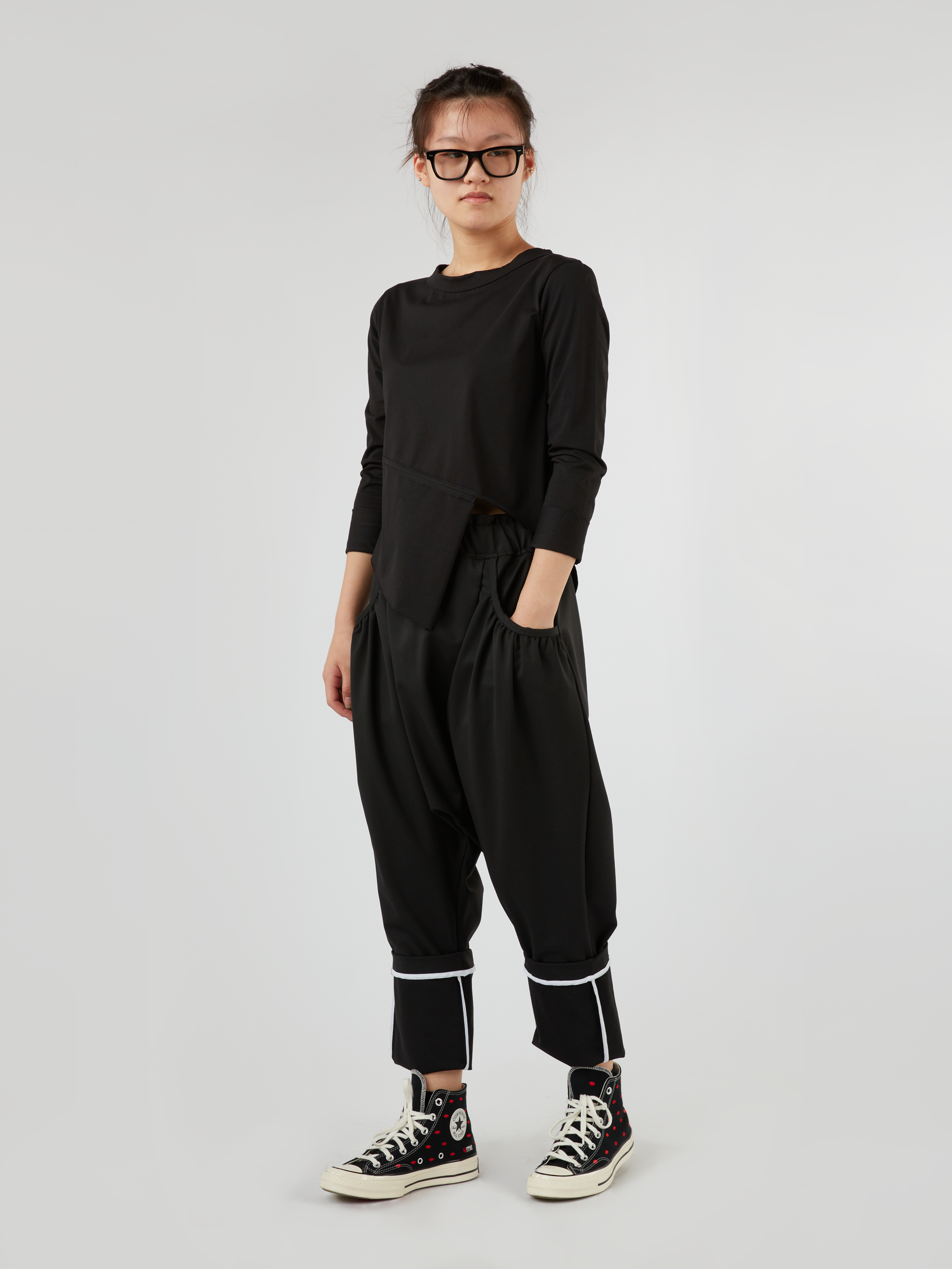 TROUSERS WITH TURN UP HEM