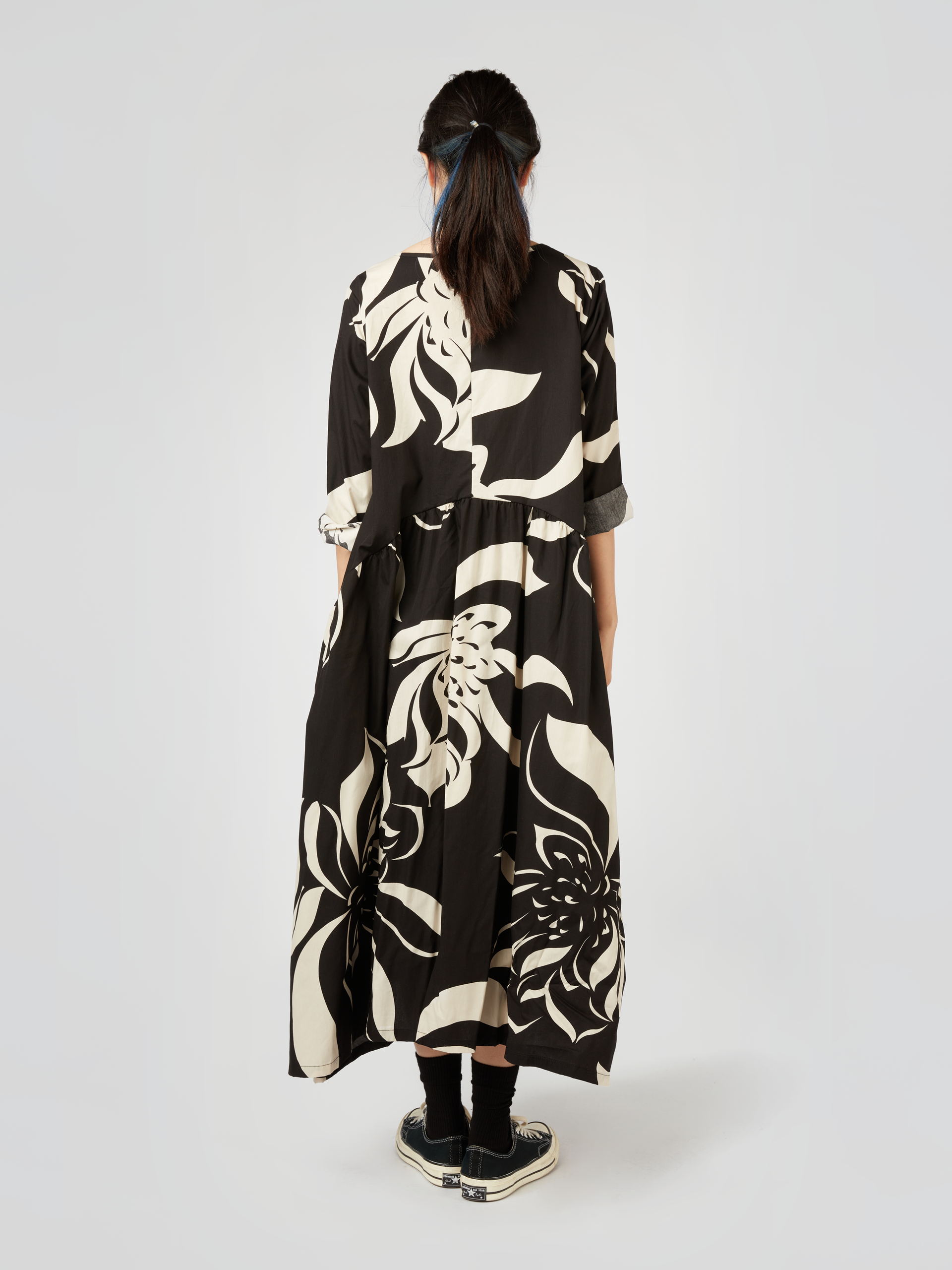 B/W PATTERN WIDE DRESS