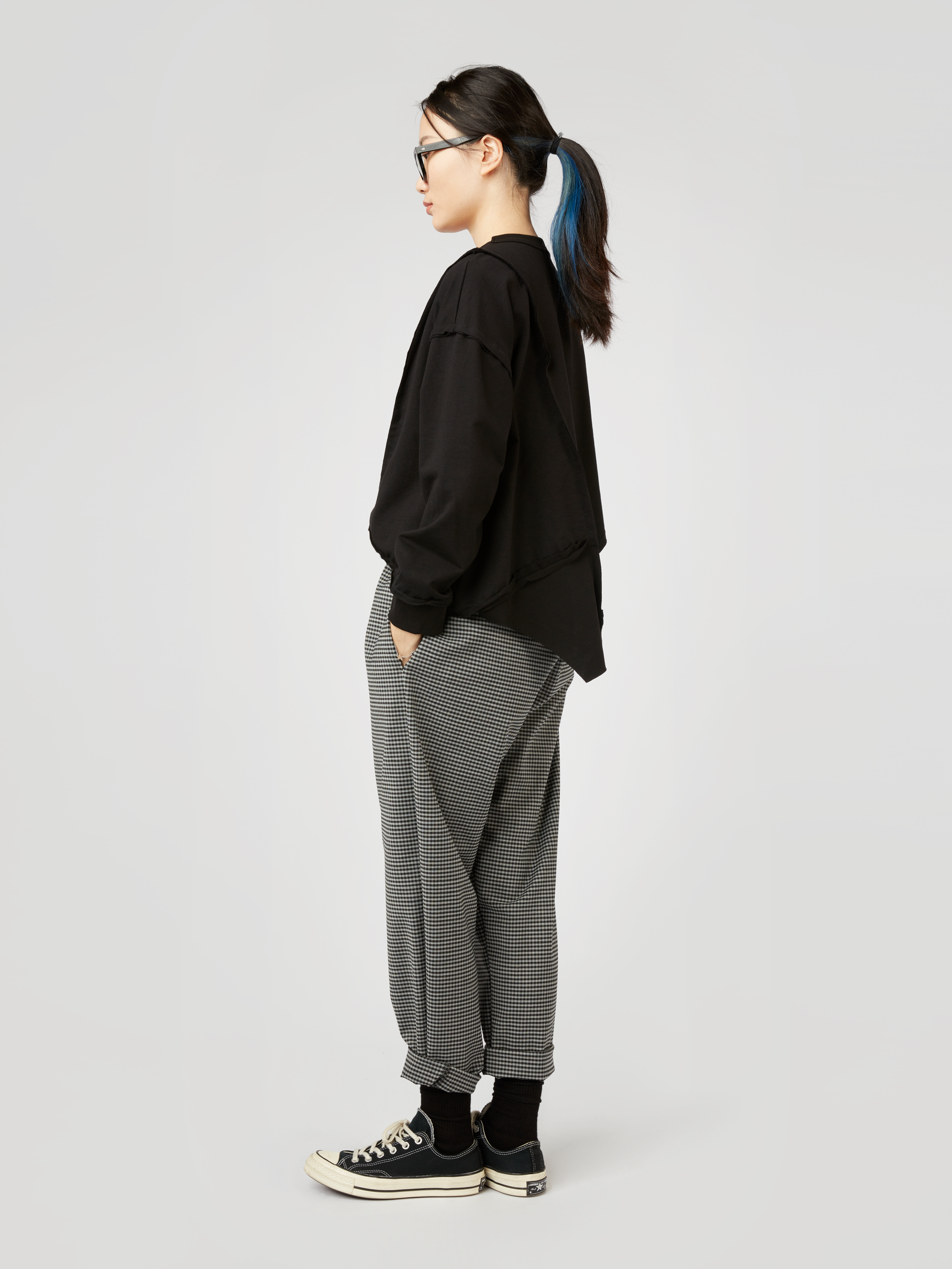 ASYMMETRIC SWEATSHIRT