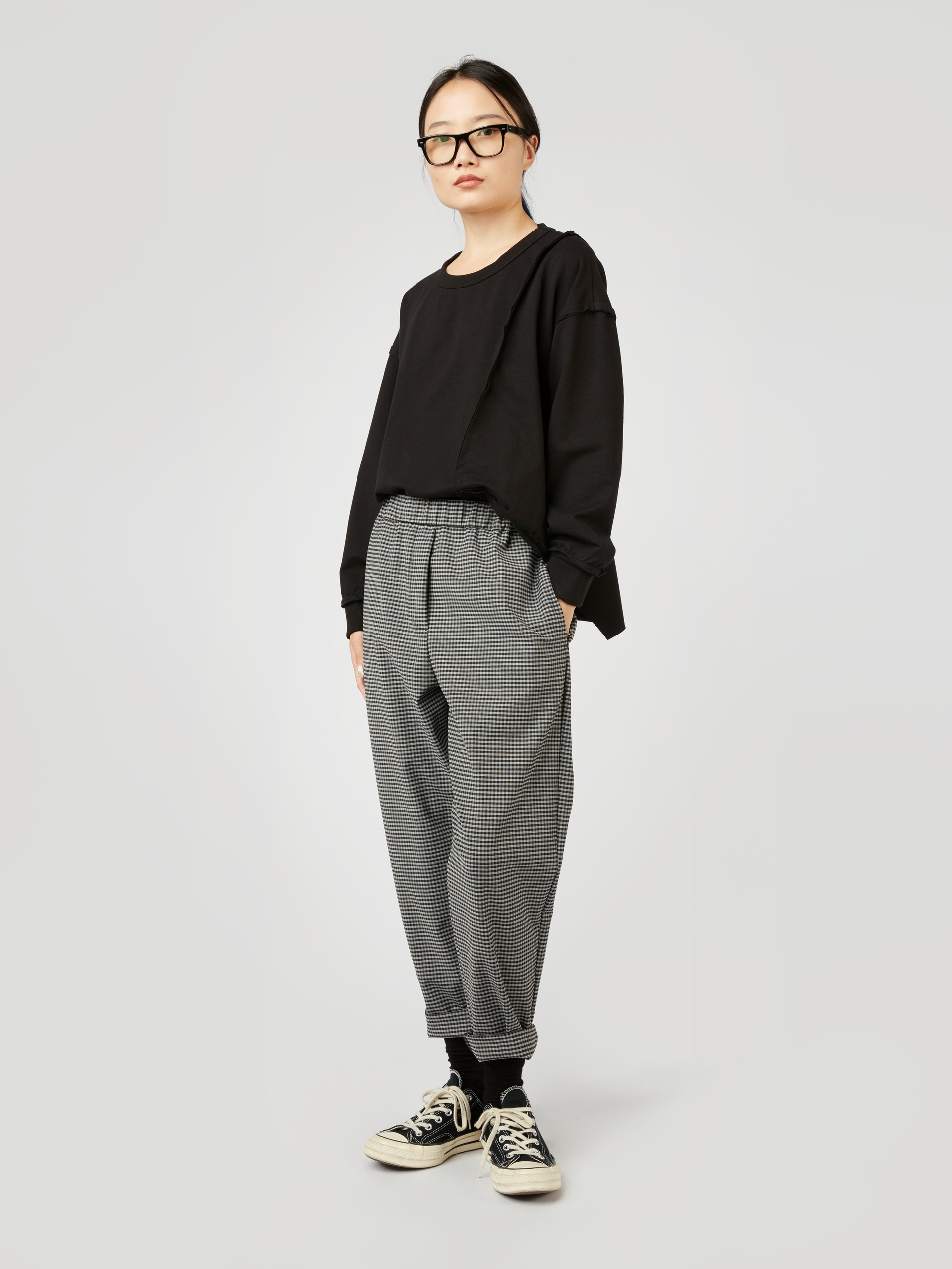 ASYMMETRIC SWEATSHIRT